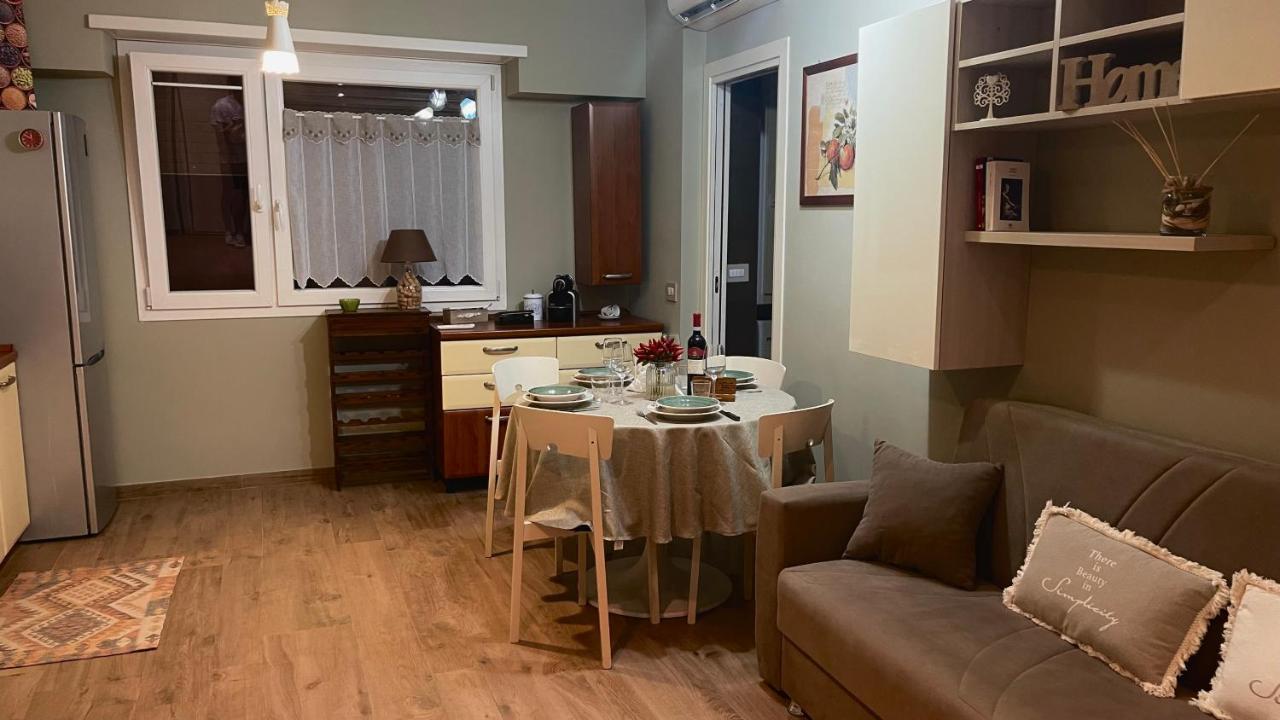Apartamento Frank Host Roma Lux , Metro A A 50 M, Simple Check-In Con Codice A Qualsiasi Orario Exterior foto